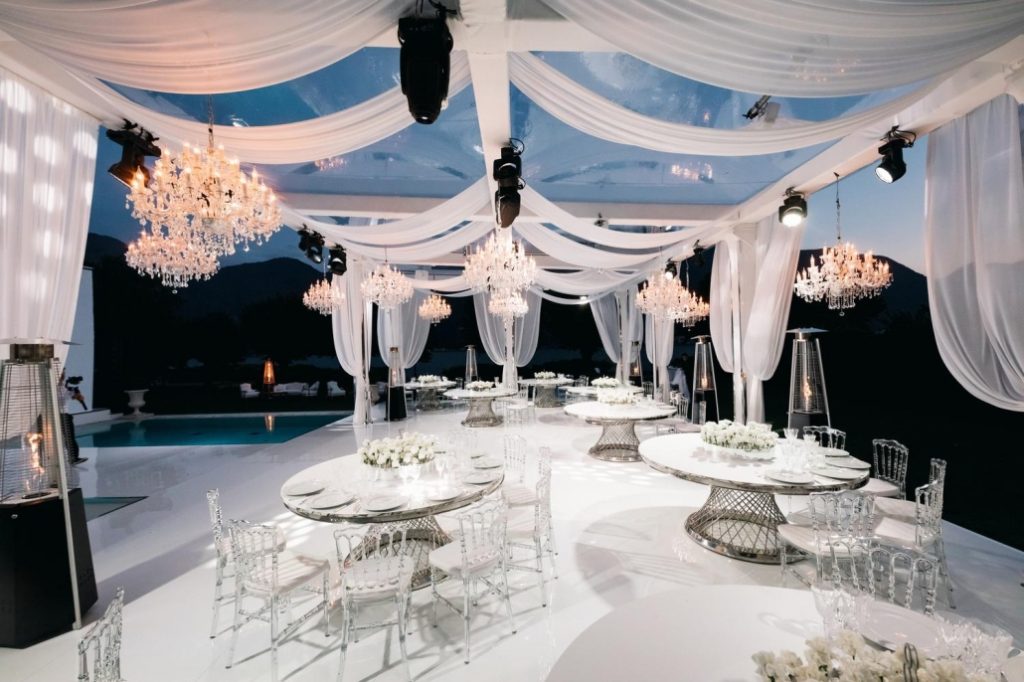 Official website Chandelier Rental The Chandelier Rental company