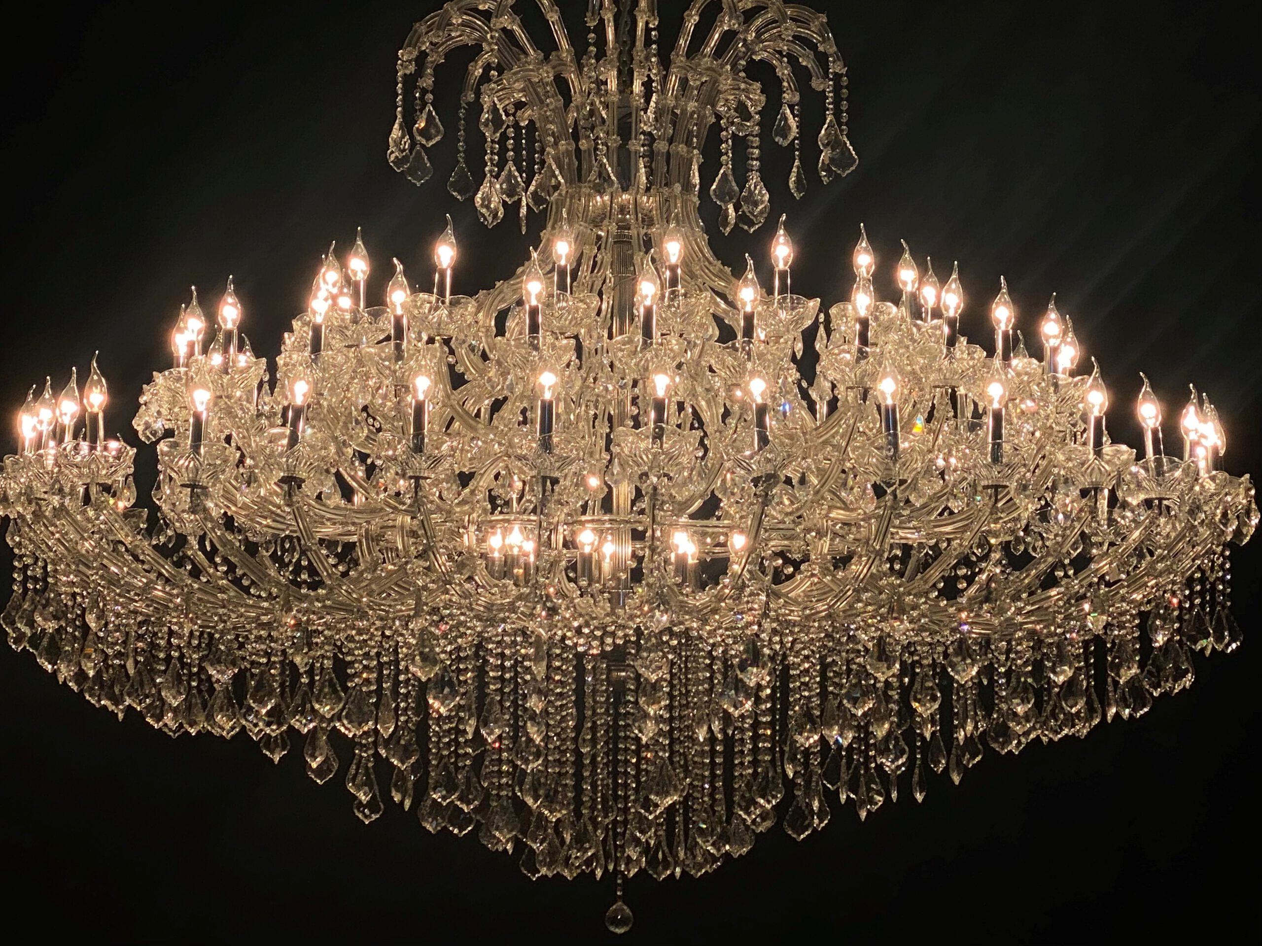 Chandelier Rental Model MT 90 The chandelier rental specialists